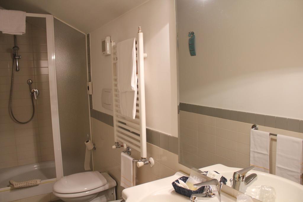 ל'אקווילה Hotel Castello מראה חיצוני תמונה